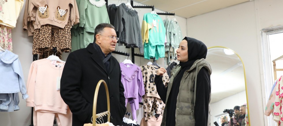 BAŞKAN SAVAŞ, ESNAFA E TİCARET PROJESİNİ ANLATTI