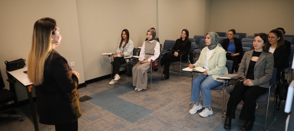 HBB, HATAY’A HAKİM: ÇAĞRI MERKEZİ ELEMANI EĞİTİMİ BAŞLADI