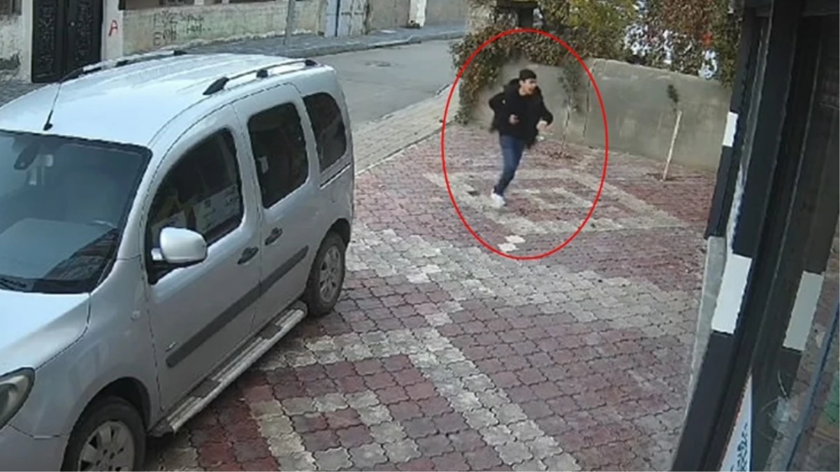 14 yaşındaki çocuğa babasının iş yerinin önünde kurşun yağdırdılar