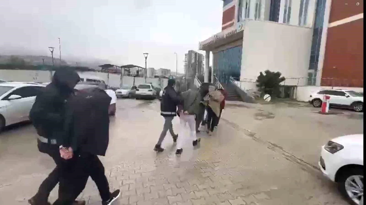 Hatay Emniyet Müdürlüğü, İskenderun'da Hırsızlık Şüphelilerini Yakaladı