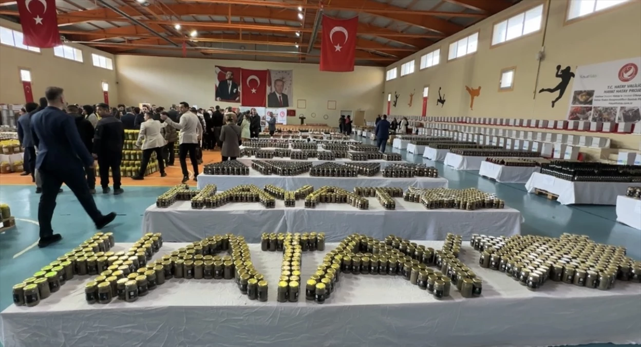 Hatay Kadın Kooperatifleri Destek Platformu'ndan Hayat Hatay Projesi Lojistik Merkezi'ne hizmet
