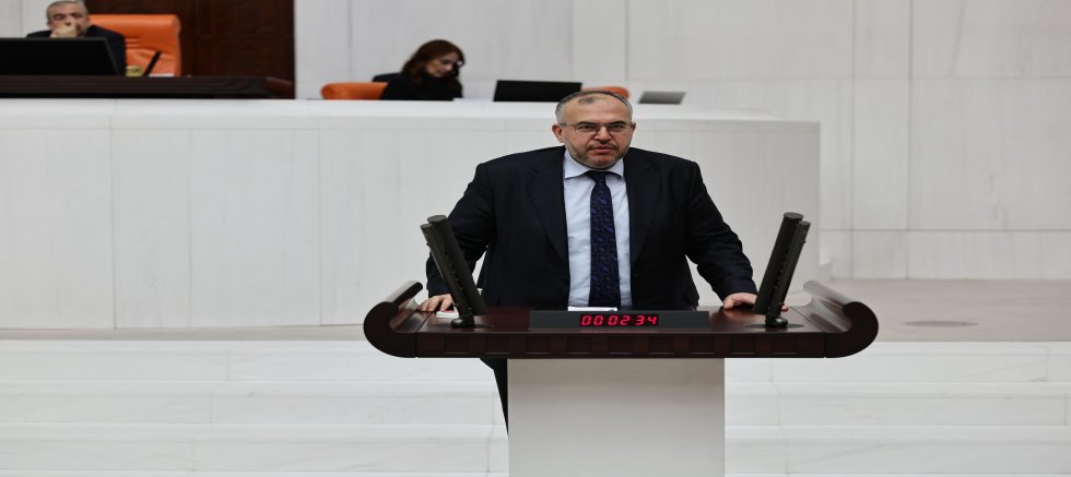 İçişleri Bakanlığının onayıyla kurulan sendikalara üye olduğu için on binlerce insan KHK ile ihraç edildi