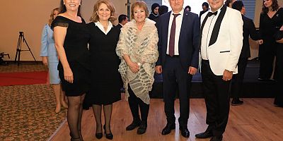 33 KADIN BELGESELİ’NİN GALASI YAPILDI