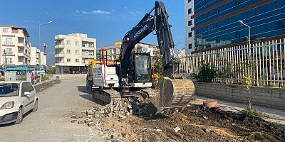 KARAAĞAÇ MAHALLESİ YAĞMUR SUYU HATTINA KAVUŞUYOR