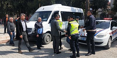 SAMANDAĞ’DA ÖĞRENCİ SERVİS ARAÇLARI DENETİMİ GERÇEKLEŞTİRİLİYOR