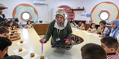 SURİYELİ SIĞINMACILAR EXPO’YU KEŞFETTİ