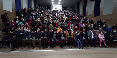 YAYLADAĞI KÜLTÜR MERKEZİNDE İLK OYUN SAHNELENDİ