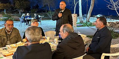 Yumurtalık Belediye Başkanı Erdinç Altıok, belediye çalışanları ve aileleriyle aynı sofrayı paylaştı