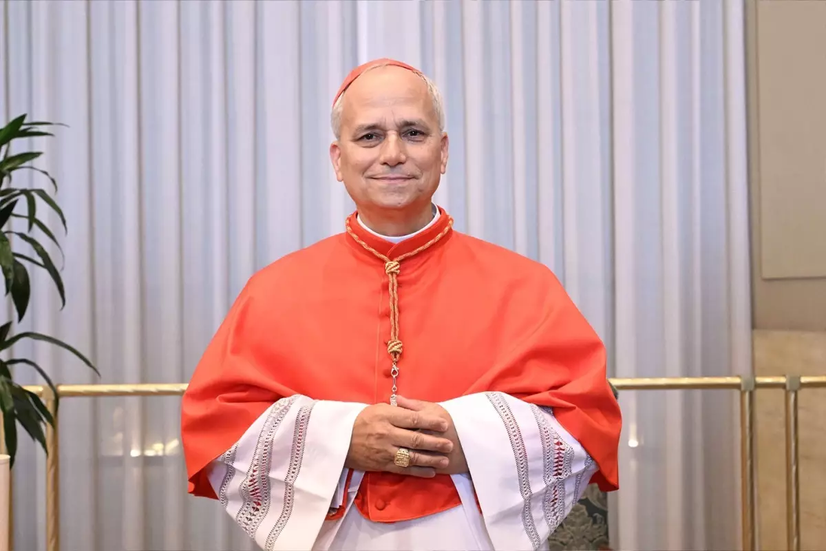 Tarihteki ilk ABD'li papa! Robert Prevost, kendine 14. Leo adını seçti